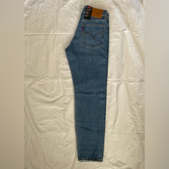 Levi’s | Wedgie Jeans | Size 24 | NWT - Picture 2 of 4